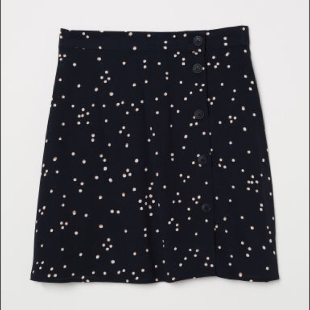 NEW H&M Crepe Button Skirt - Picture 2 of 7